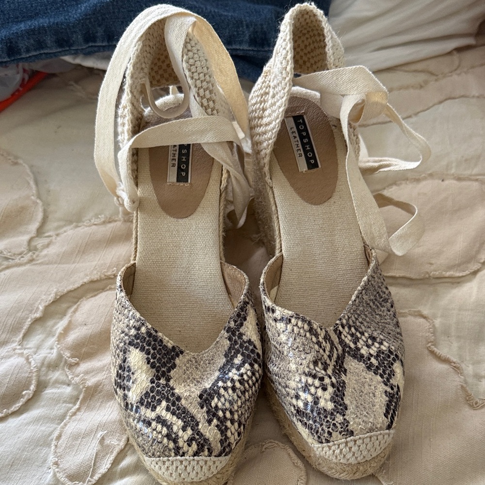 Topshop Snakeskin pattern leather Cream Espadrilles- worn a few times. 90 retail